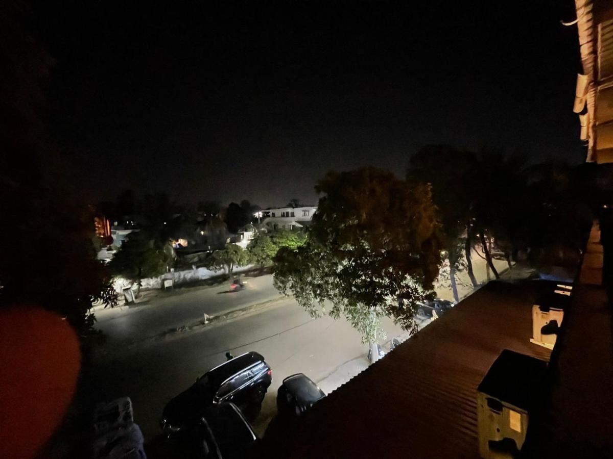 Hotel Vardhan ศิลวัสสา ภายนอก รูปภาพ